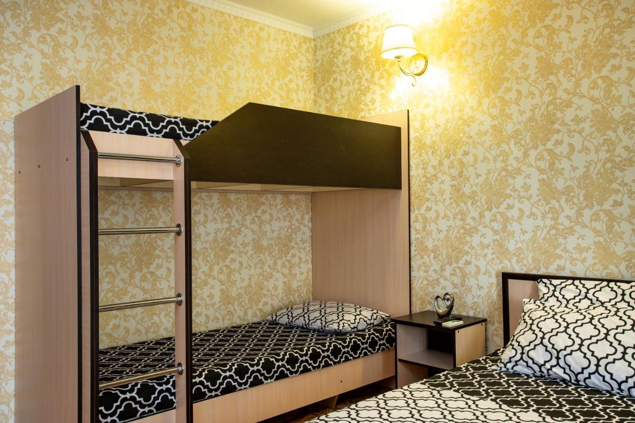 Олимп Hotell Zaliznyi Port Exteriör bild