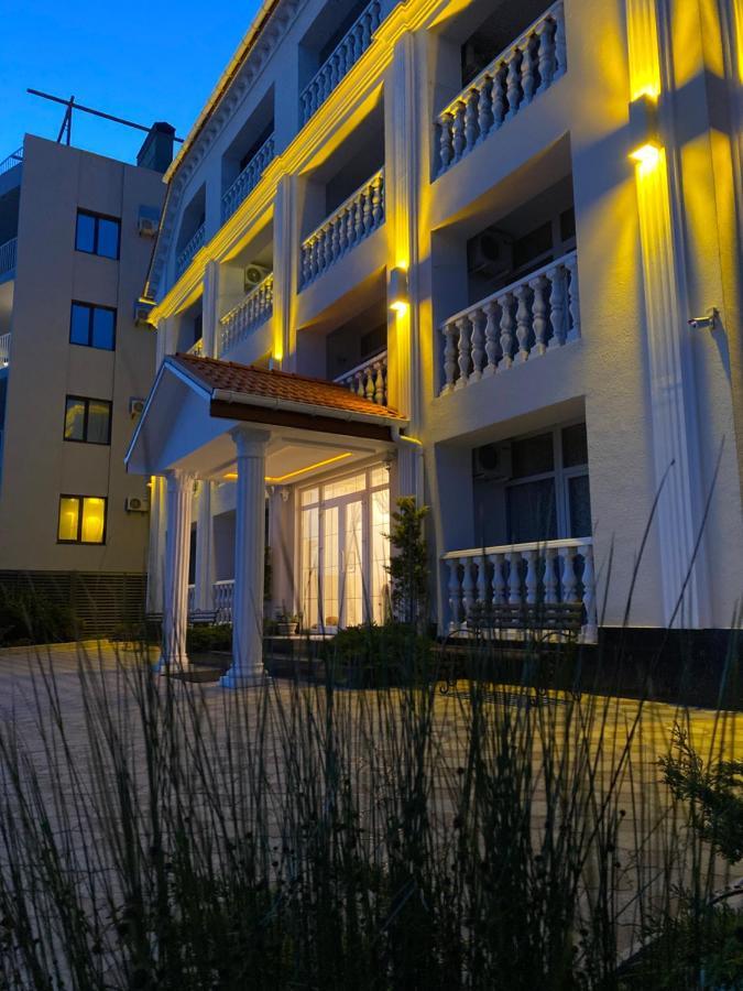 Олимп Hotell Zaliznyi Port Exteriör bild